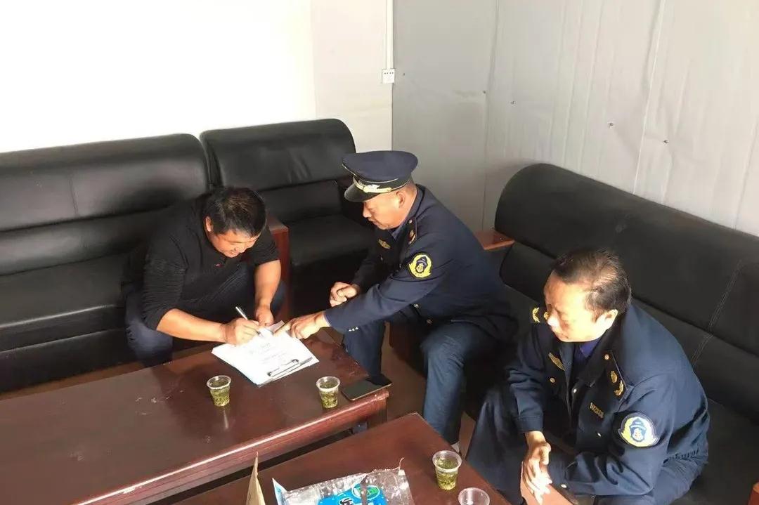 湖北麻城成立專班整治石材產業貨運車輛，6家企業被下達責令整改通知書